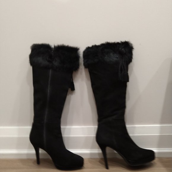Suede and fur boots with tassel - Picture 5 of 11